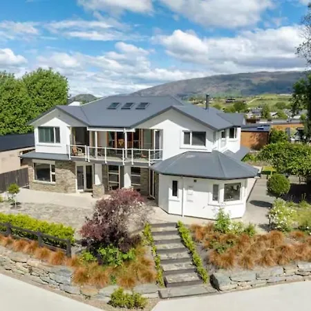 Wanaka Lake House - Close To That Wanaka Tree